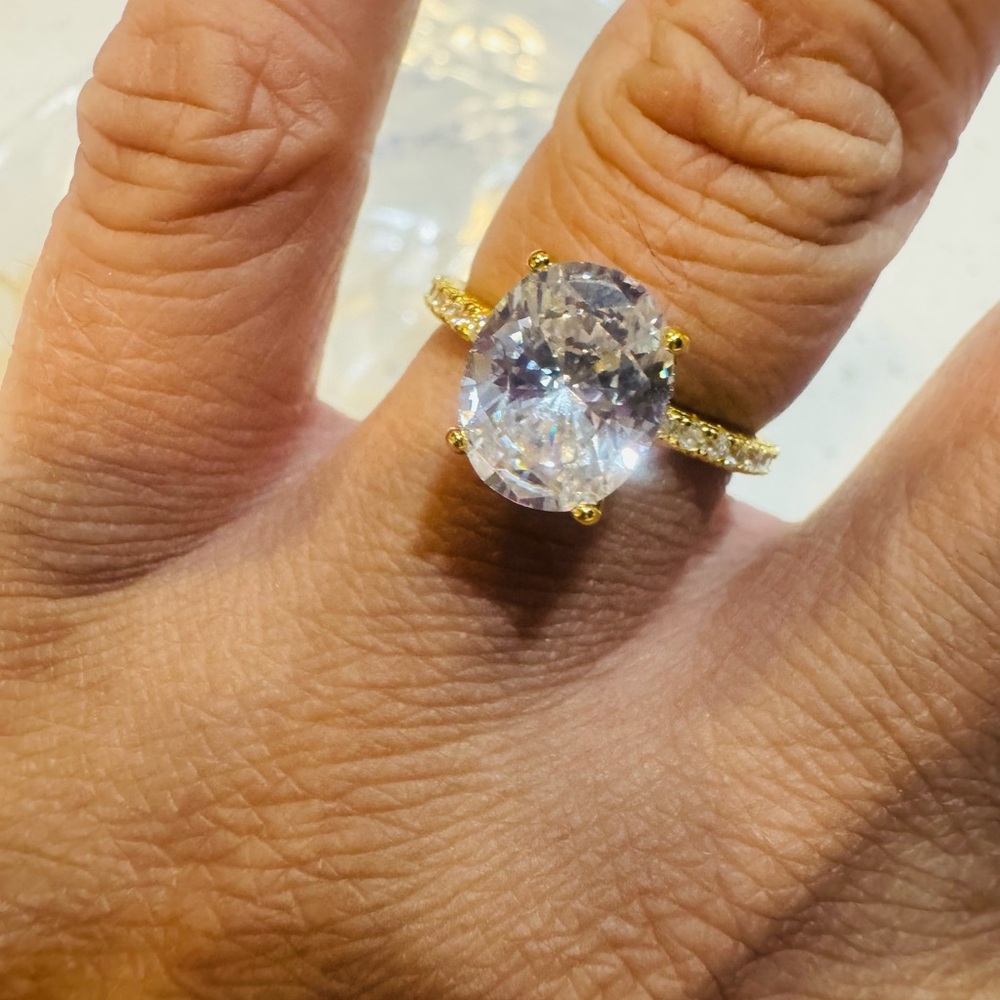 3 carat Zirconia Ring